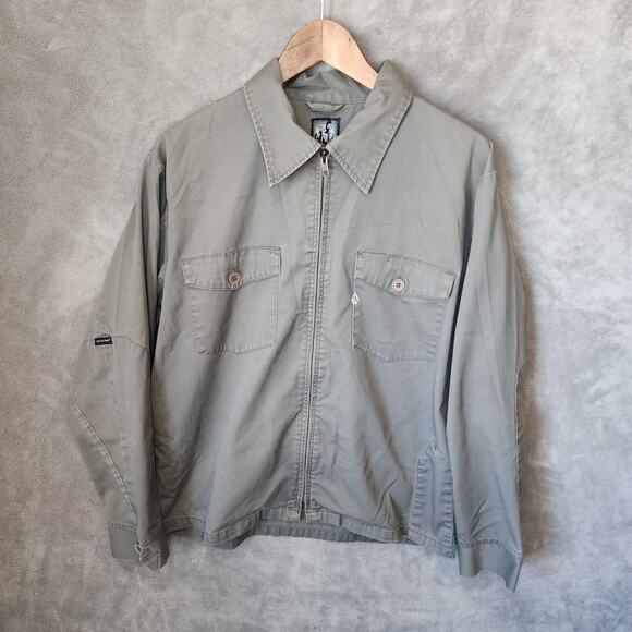 Volcom Men's Medium Gray Long Sleeve Button-Up Shirt Corp Cut Classic Style - Picture 1 of 9